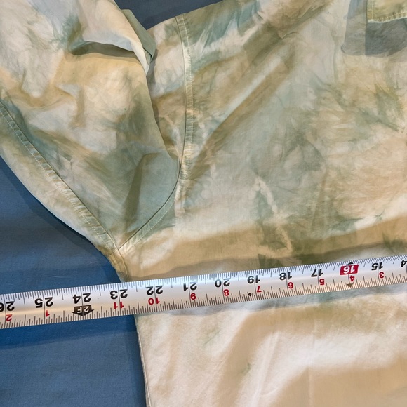 Uniqlo shirt - Picture 6 of 6